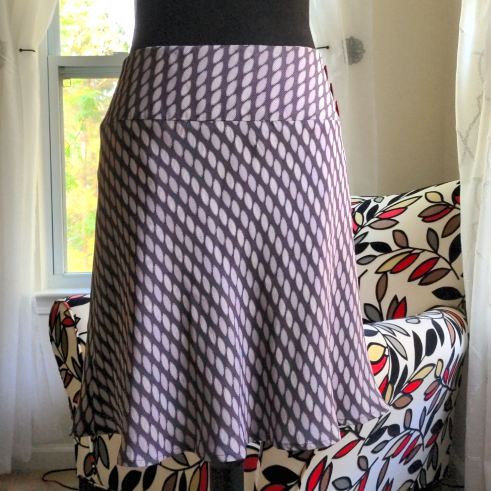 Ann Taylor Loft purple printed purple gray A line lightly pleated  4P